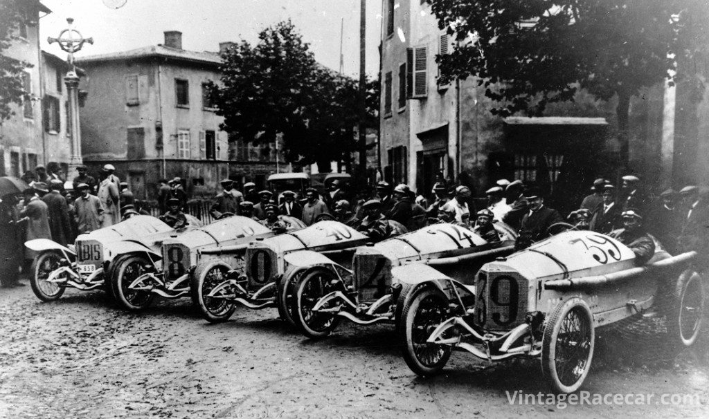 Prior to the 1914 French Grand Prix, the ultimately successful Mercedes team lines up in preparation. Eventual winner Lautenschlager's car is second from left.Photo: Daimler AG