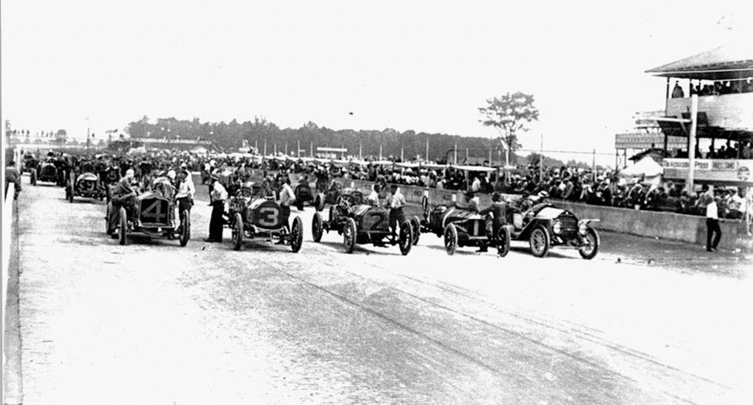 The starting grid of the 1911 Indy 500. Frayer and Rickenbacker started thr first Indy 500 in 26th and finished 13th. 