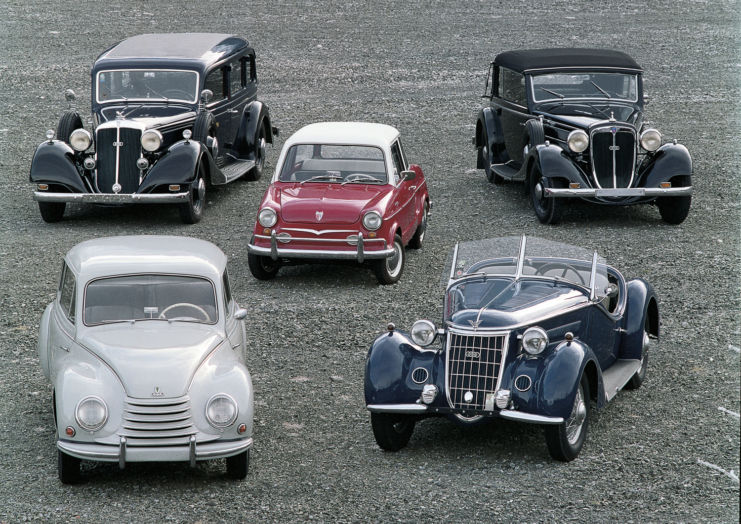 Audi history at a glance: Horch 830 BL,1938; DKW3=6F91, 1953; NSU Prinz 30, 1959; Wanderer W25K, 1937; Audi Front 225, 1936 (left to right). 