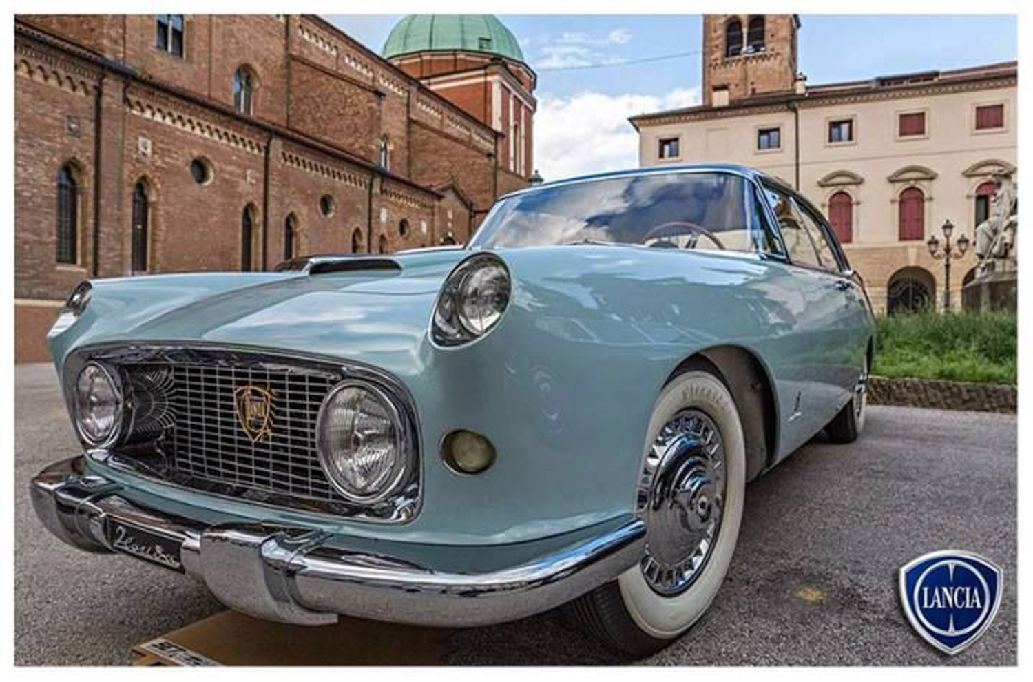 Another Interesting Lancia done by Farina was the Aurelia "Florida" car. 