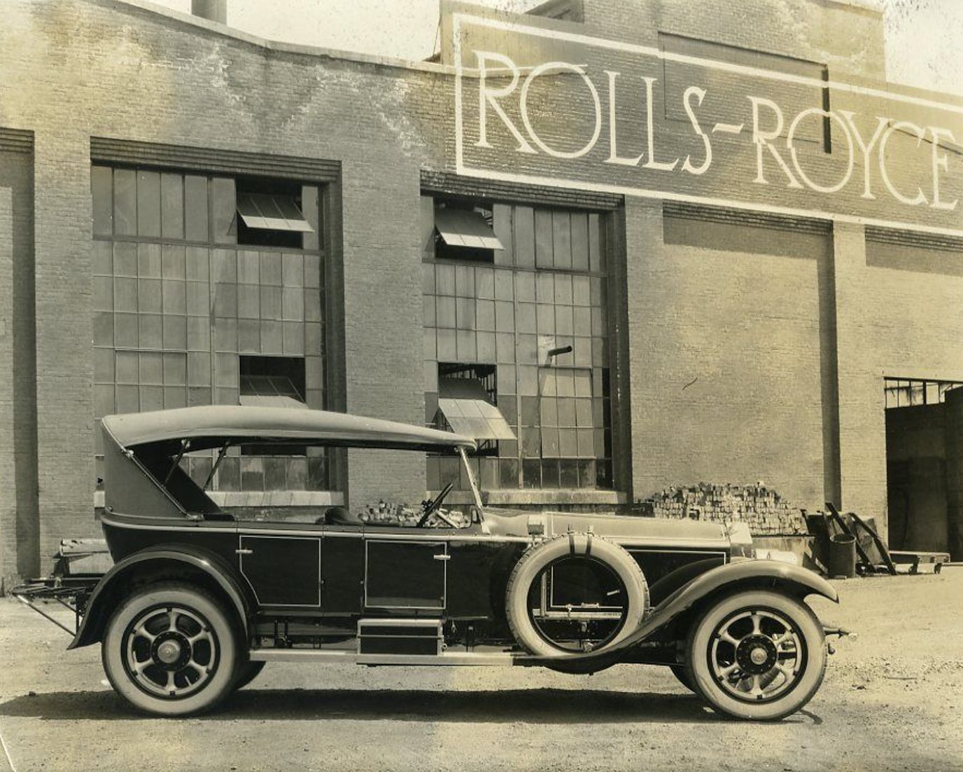Rolls-Royce Springfield Works Source: Rubén Verdés