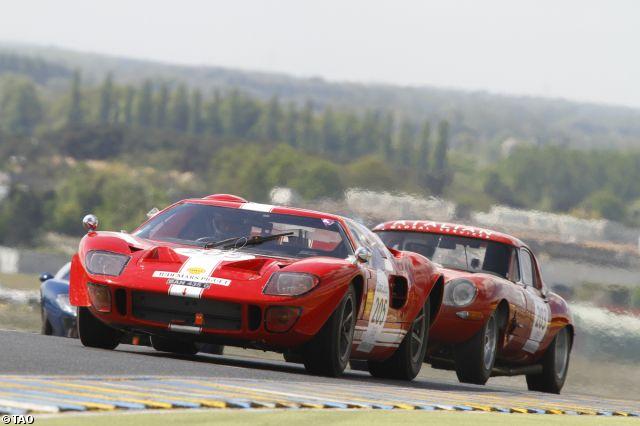 Ford GT40 and Jaguar E-Type