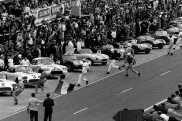 Start of the 1960 Le Mans 24 Hours picture