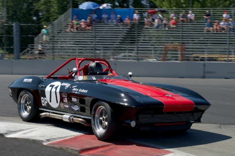 Jerry Gollnick's 1964 Corvette. DennisGray