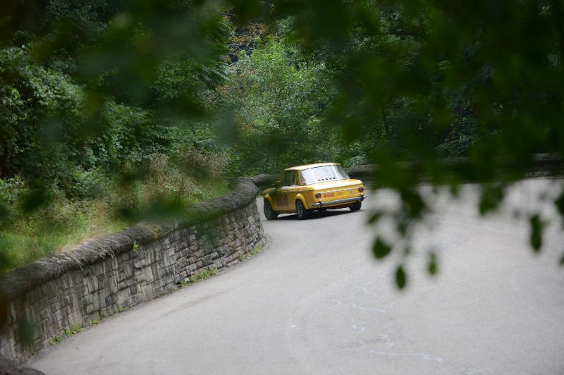 Perry Genova disappears behind the stone walls- BMW 2002. MDiPleco