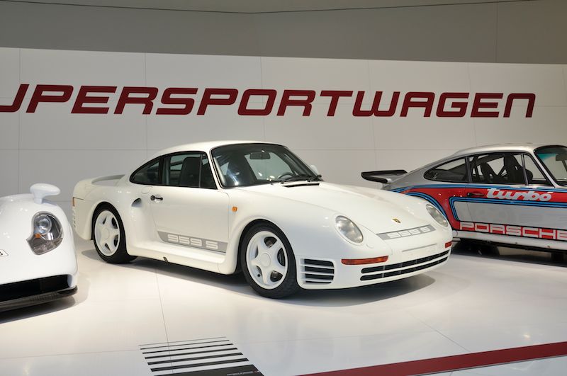 Porsche 959 Sport - The sheer number of innovations and technologies concealed in this vehicle was so impressive that the 959 started a new page in automotive history.