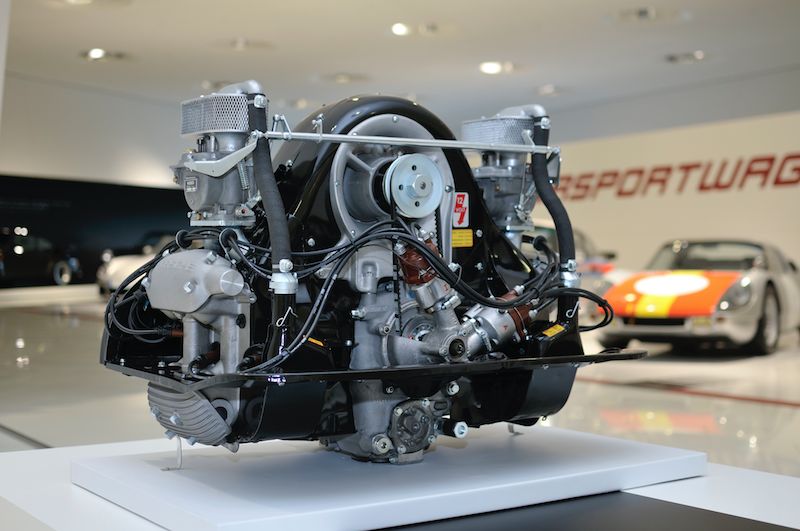 Fuhrmann 4-cam engine in the Porsche 550 Spyder