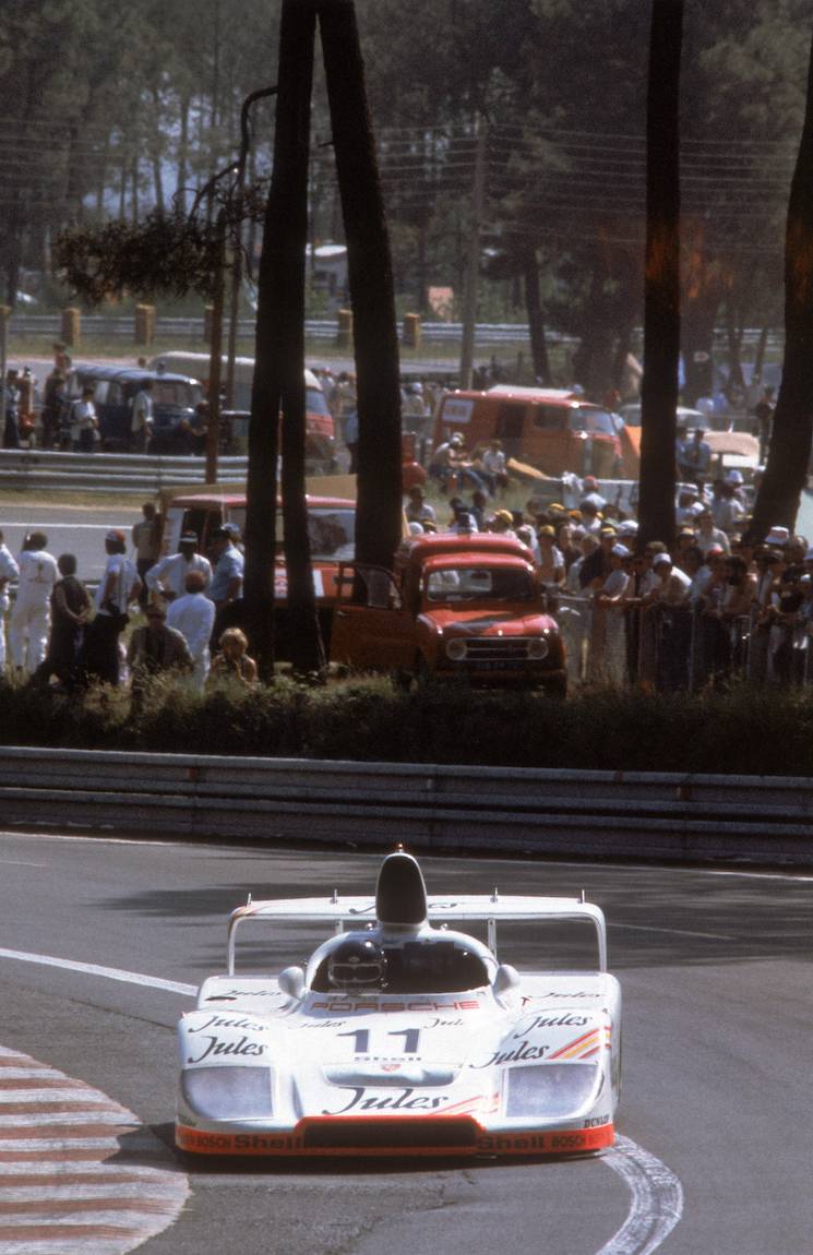 Porsche 936/81 with Jacky Ickx (in the car) and Derek Bell in Le Mans 1981 (overall winners)