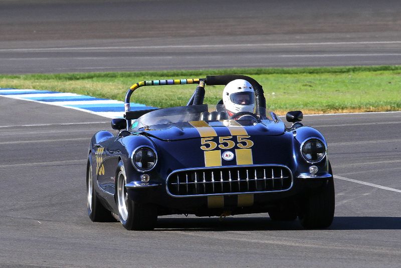 Robert Harvey, 57 Corvette Picasa