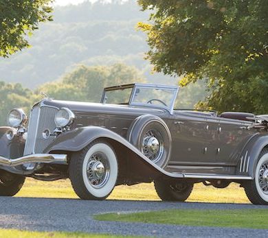 1933 Chrysler CL Imperial Dual-Windshield Phaeton by LeBaron Erik Fuller ©2014 Courtesy of RM Auctions