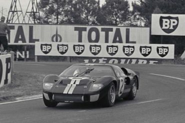 #2 Ford GT40, chassis P/1046, at the 1966 Le Mans 24 Hours
