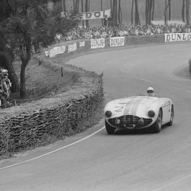 The 1953 Cunningham C-5R at the 1953 24 Hours of Le Mans