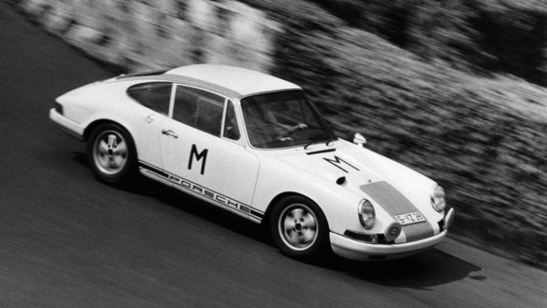 Photos, History and Profile of the Porsche 911 R