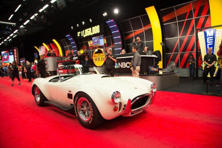 1967 Shelby 427 Cobra Roadster sold for $1,100,000