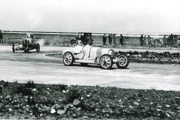 The Type 35 competing at the 1925 Grand Prix de Provence