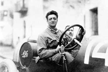 Enzo Ferrari with the mechanic Michele Conti. The car is an Alfa Romeo 20-40 HP. Ferrari's first race with Alfa.