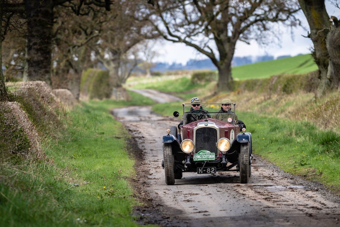 Car 09. Robert Glover (GB) / Piers Loxton-Edwards (GB) 1924 Vauxhall 30/98