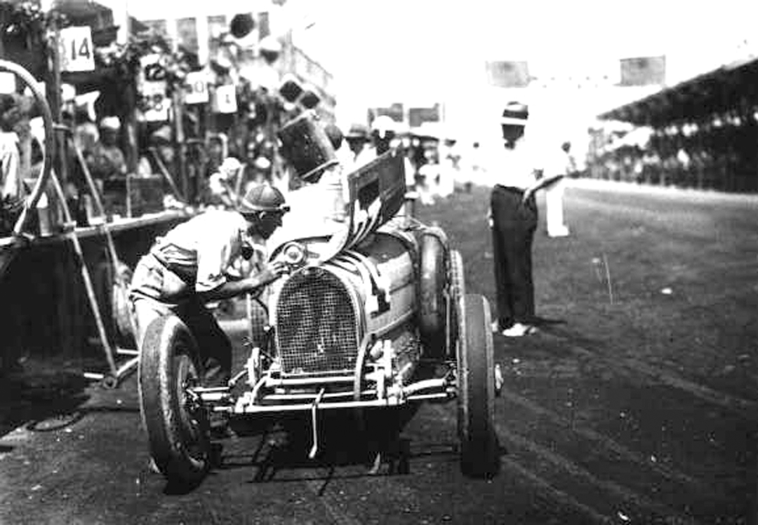 Tazio Nuvolari drives a Bugatti 35C to his first international win (1928).