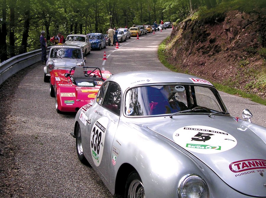 Cars await their turn at Turckheim.