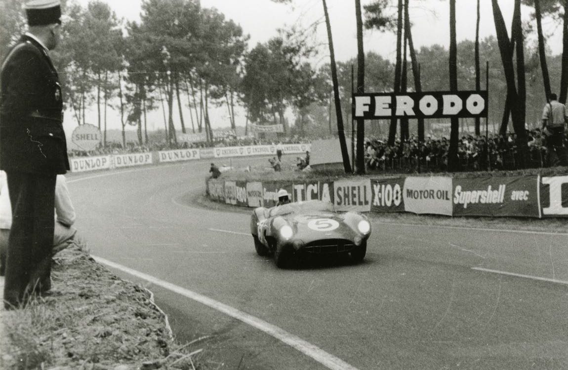 Victorious Aston Martin DBR1 of Roy Salvadori (GB) and Carroll Shelby (USA)