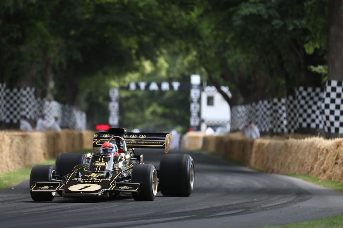 The Lotus 72 (Chassis 5) was reunited with its driver Emerson Fittipaldi for the first time since 1973. He had taken it to the drivers’ and constructors’ World Championship in 1972 and campaigned with it again in the 1973 season.