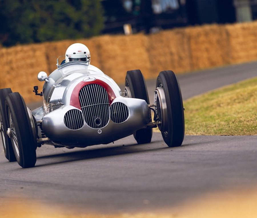 Mercedes-Benz Silver Arrow hustling up the hillclimb (Photo: Jordan Butters) JORDAN BUTTERS