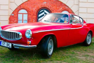 Volvo P1800