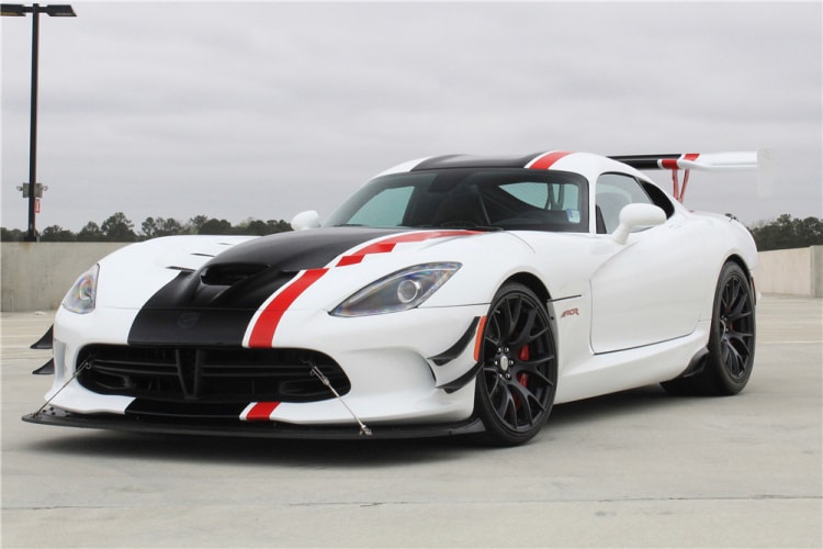 dodge viper car logo