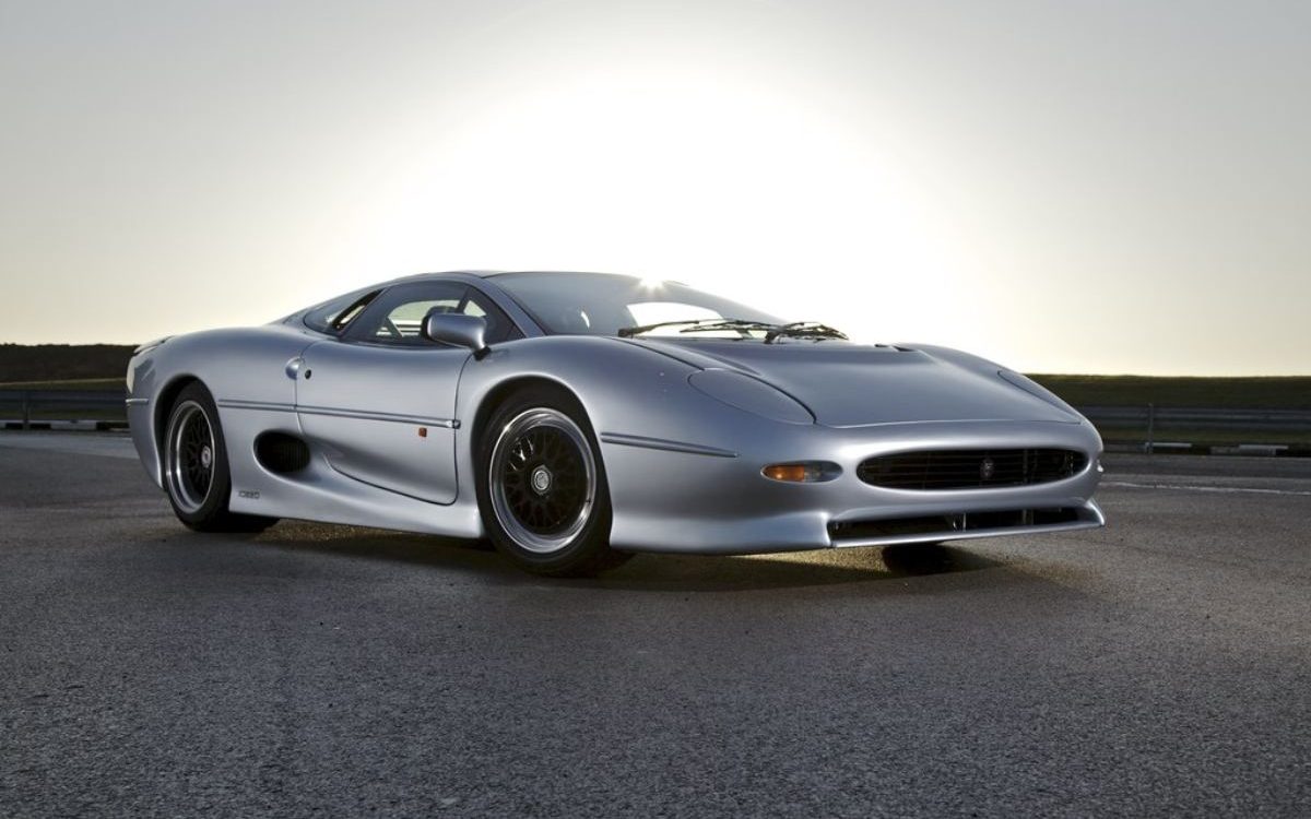 Jaguar XJ220