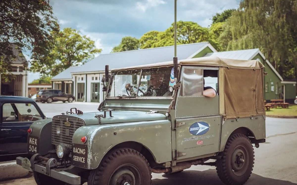 Land Rover Legends