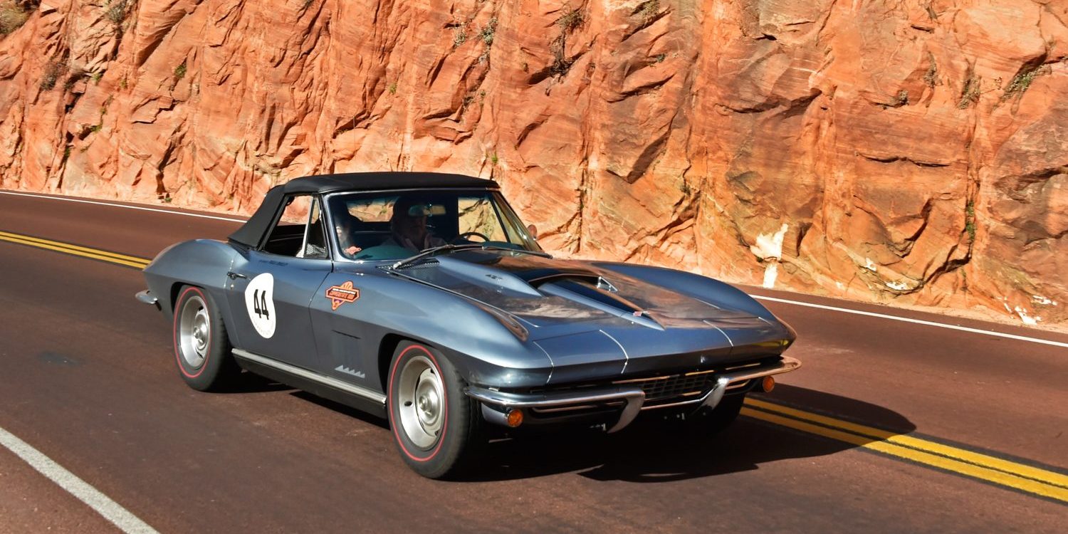 67 Corvette-Robert & Paula Smalley-Zion Park-#6605-Howard Koby photo.jpg