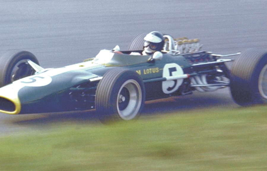 Jim Clark wins his third straight USGP, this time driving a Lotus-Ford (1967).