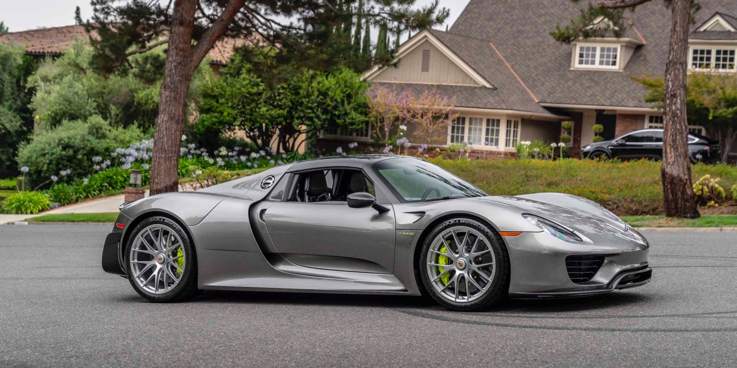 2015 PORSCHE 918 HYPERCAR