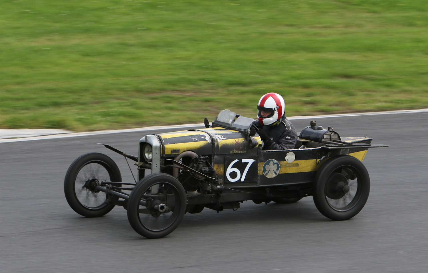 MARK WALKER DROVE THE GN THUNDERBUG TWIN IN ENTERTAINING STYLE. Picasa