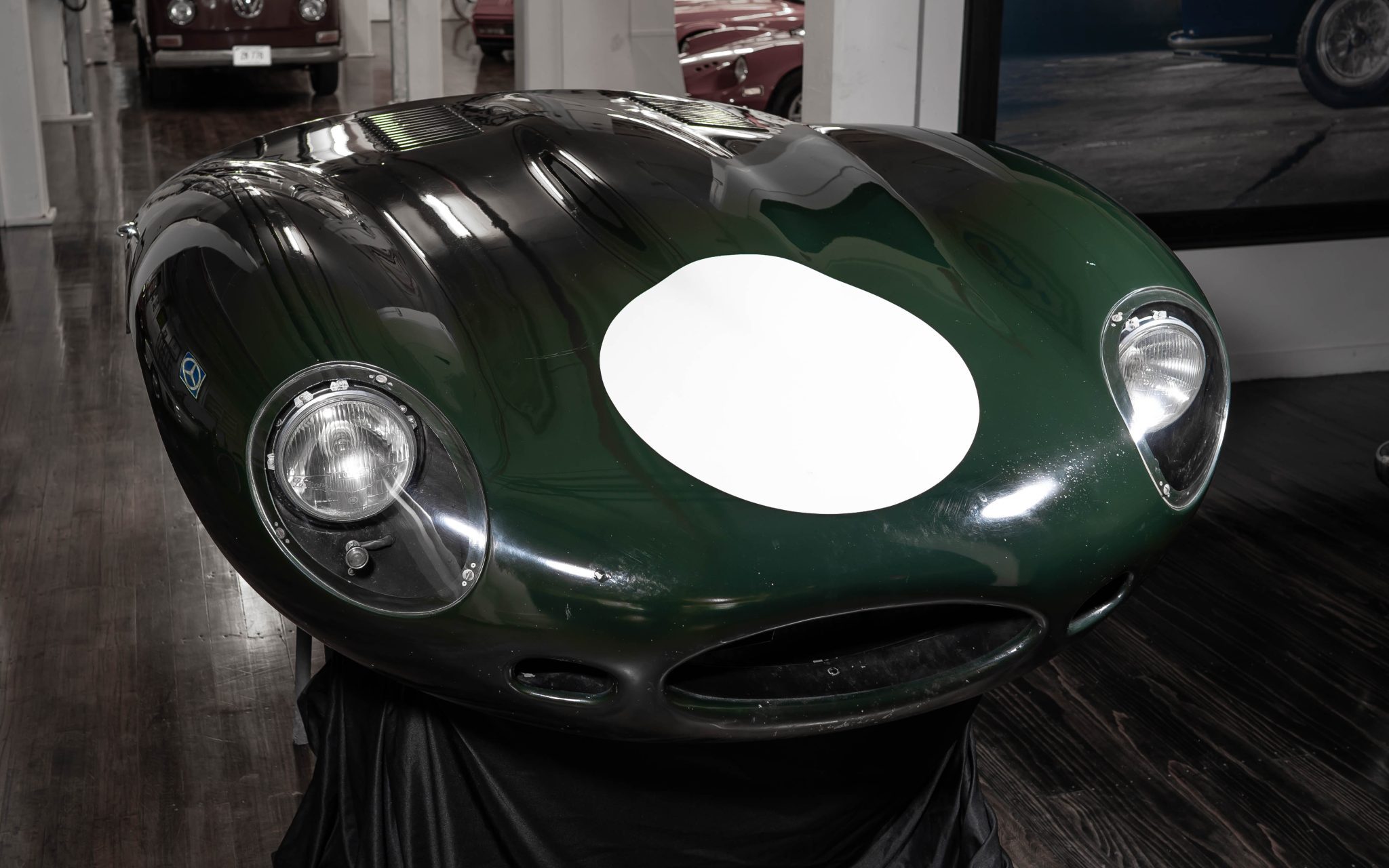 Fitness voetstuk Uitvoerder Charity Auction: Jaguar D-Type Bonnet