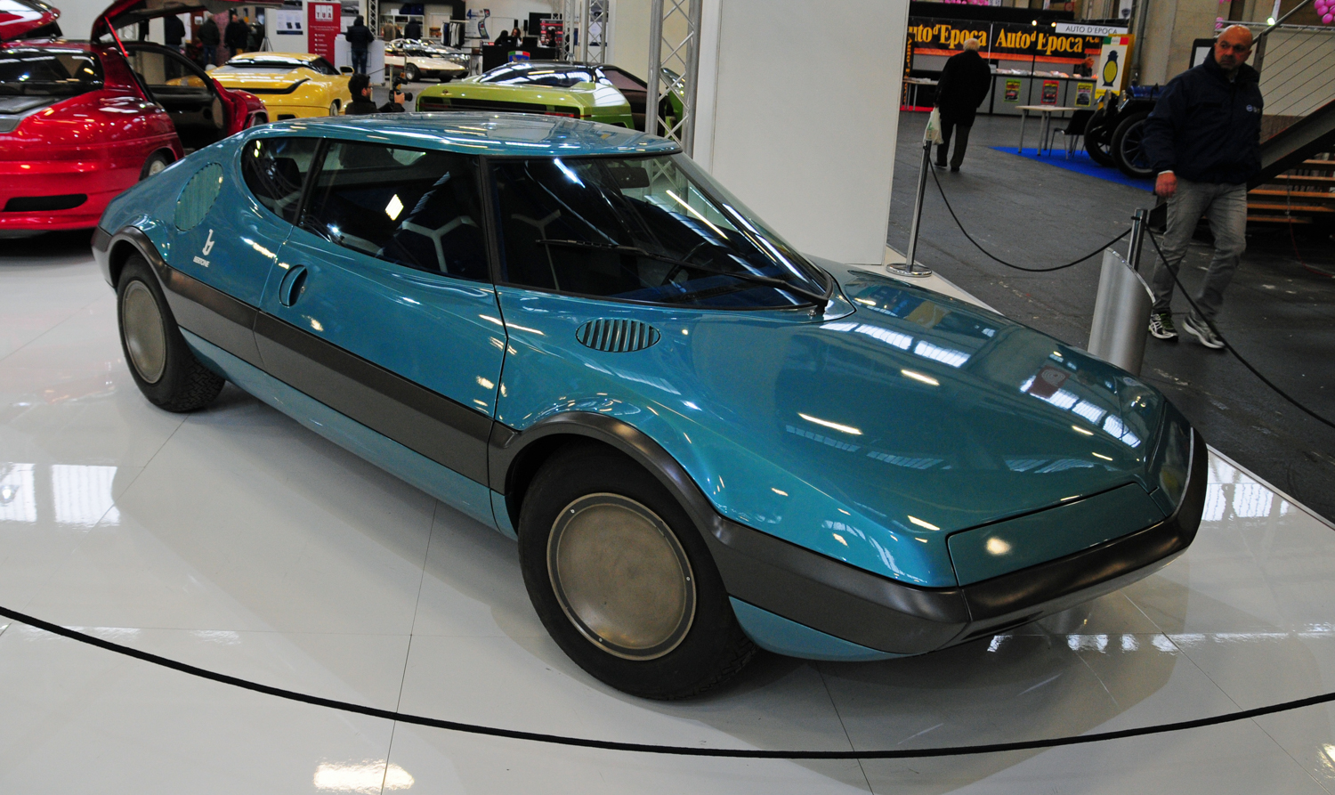 Wankel powered Citroen concept by Bertone from 70s very similar to stratos.JPG