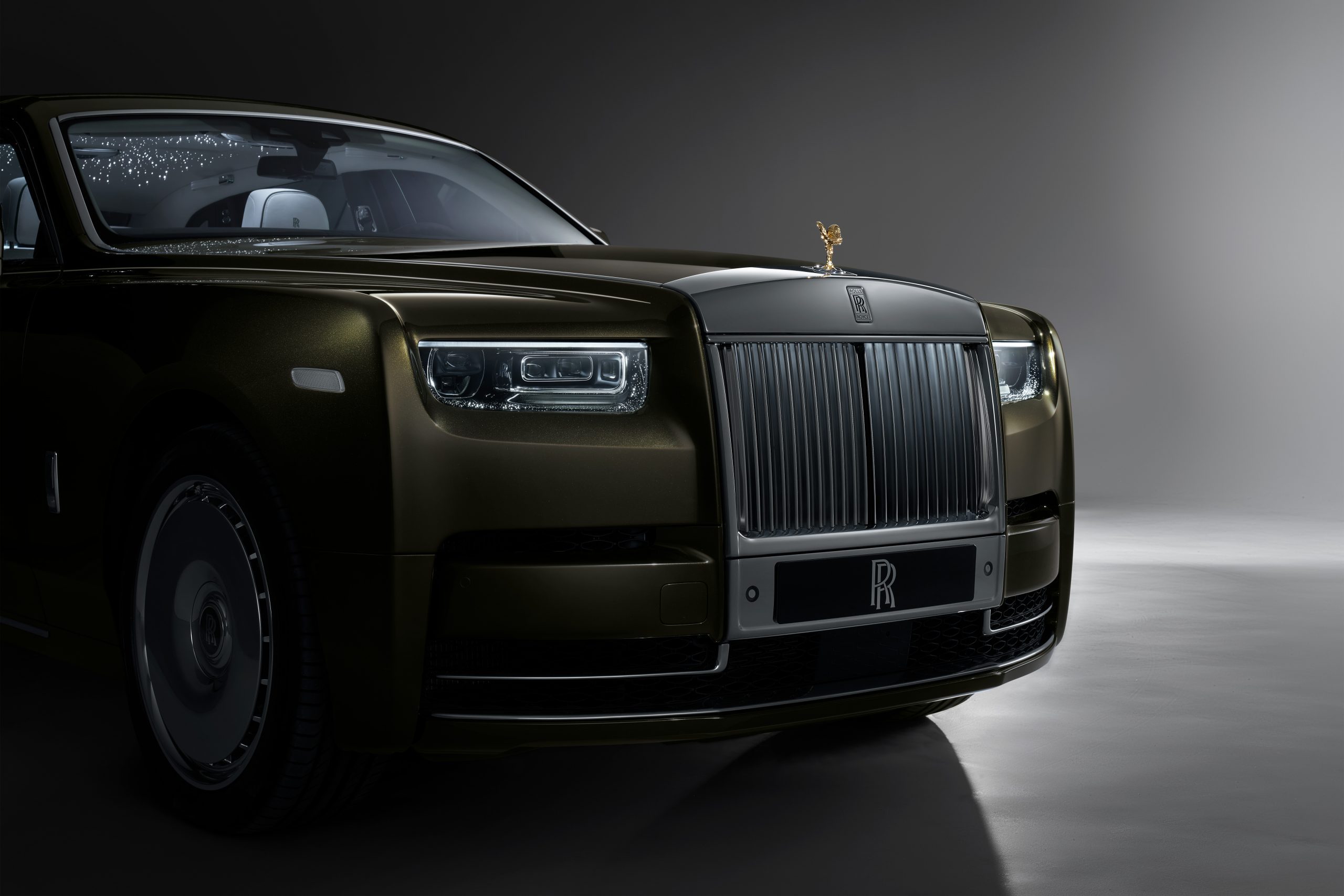 ROLLS-ROYCE PHANTOM II, RATIONAL ELEGANCE - Auto&Design