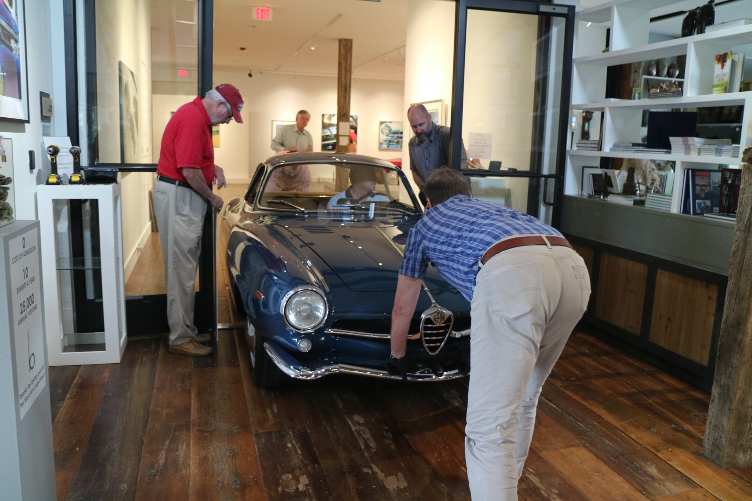 Tight fit getting the Alfa Giulia Sprint Speciale into the musuem.