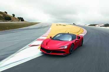 Ferrari SF90 Stradale, the most advanced supercar on the market today