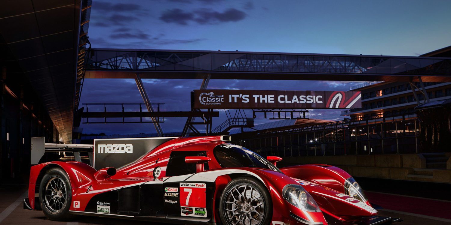 Lola B12/80 lightpainted in the Silverstone Pit