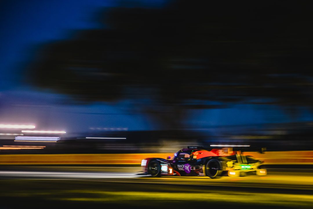 max hanratty racing in the Nissan-powered Duqueine M30-D08 at night.