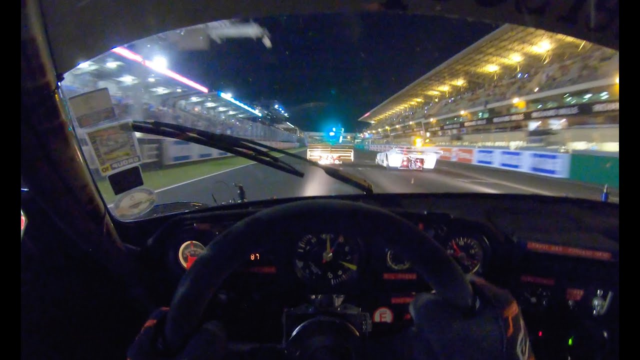Porsche 935 Flat Out At The Iconic La Sarthe Circuit At Night