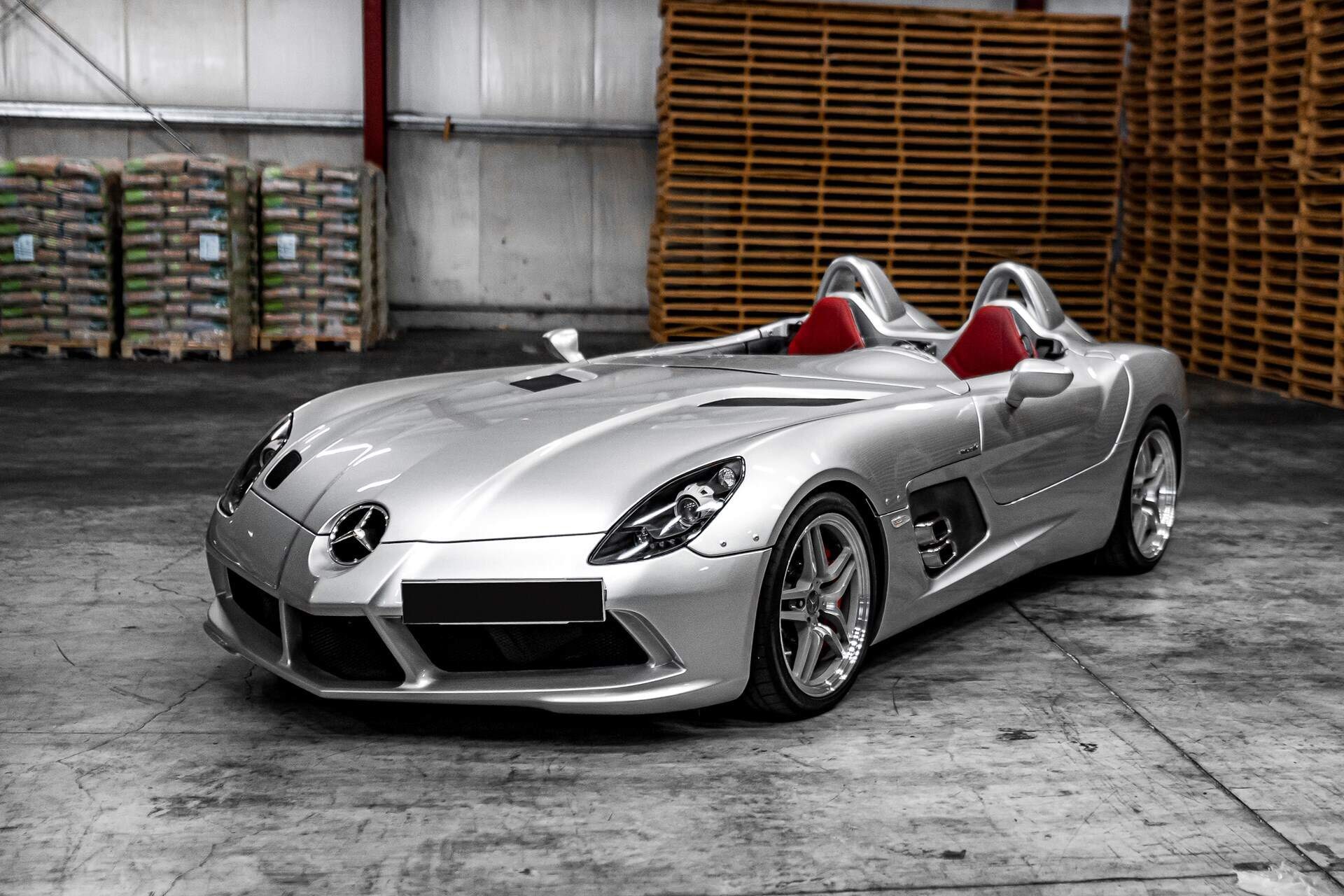  Front angled picture of a silver Mercedes Benz SLR Stirling Moss.