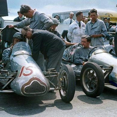 Eric Brandon (left) and Alan Brown (right) in the Ecurie Richmond 500cc Coopers. The team proved to be a success in 1951, beating the works-Coopers in numerous races. Credits 500 Owners Association (colorized by the Author)