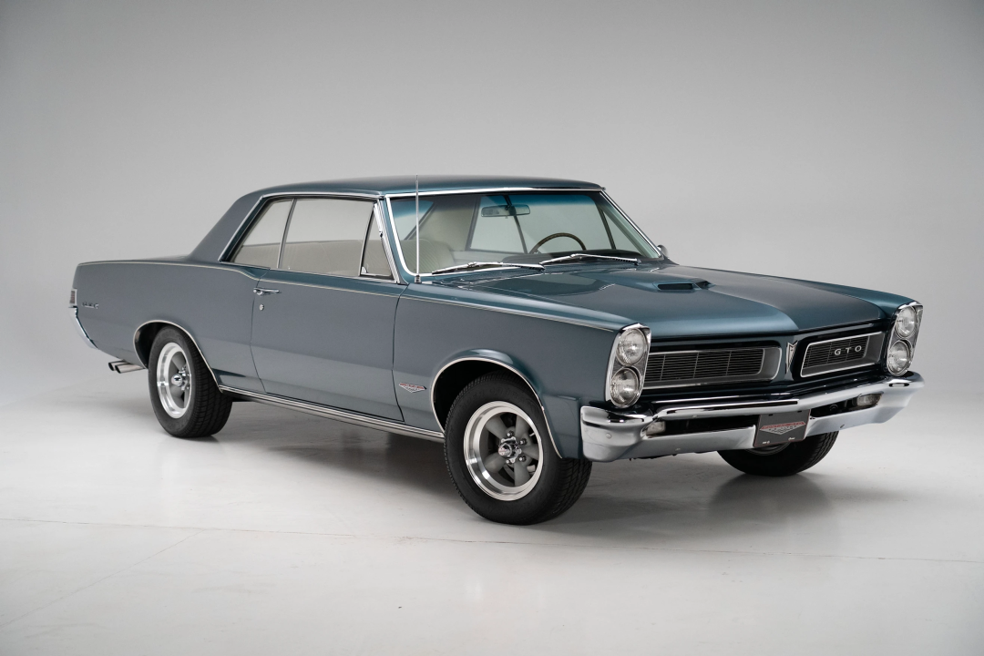 1965-Pontiac-GTO-Turquoise-