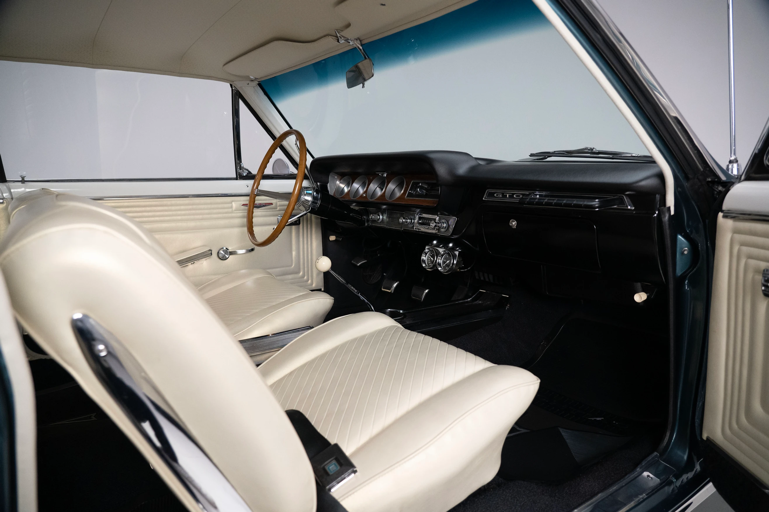 1965 Pontiac GTO parchment interior