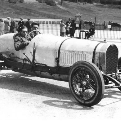 This was the world’s first sight of the Indianapolis-bound 3.0-litre Bentley during its shakedown at Brooklands. Frank Clement joined Douglas Hawkes for its exercise.