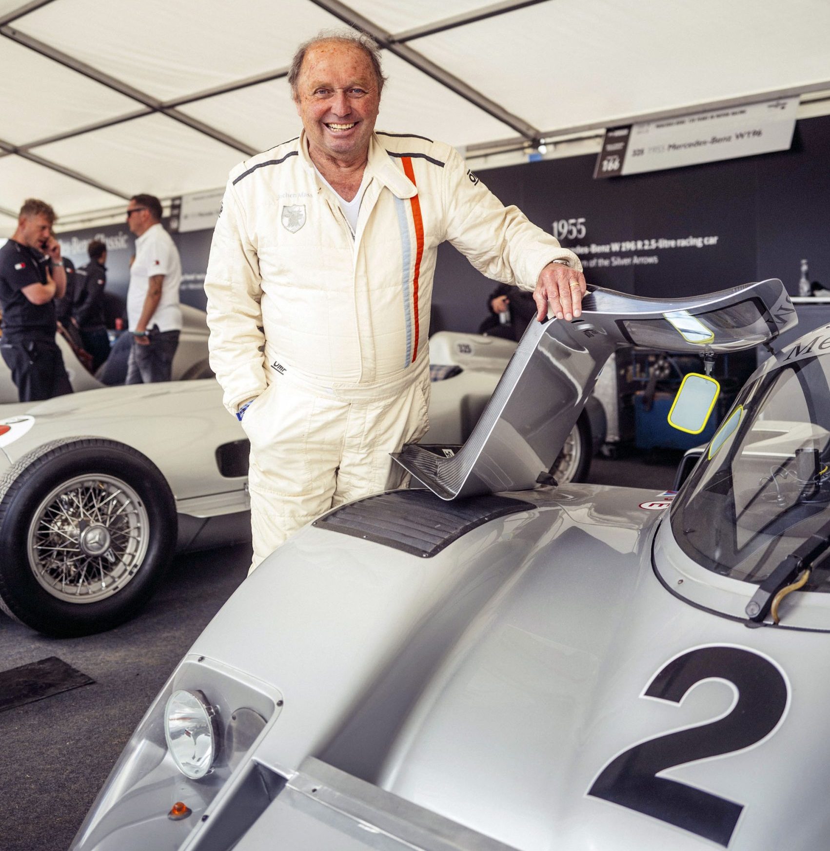 25C0091_001 Mercedes-Benz AG - Mercedes-Benz Classic Communications