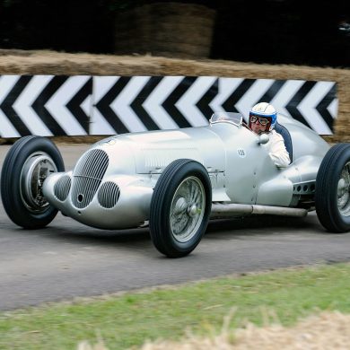 25C0091_009 Mercedes-Benz AG - Mercedes-Benz Classic Communications