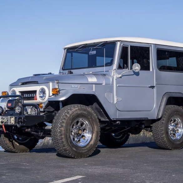 1969 Toyota Land Cruiser Fj40 Restomod side profile